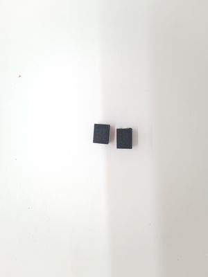 SMD أكسيد المعدات Varistor القصدير المطلي نهاية لأجهزة تركيب السطح معتمدة CE / TUV / UL
