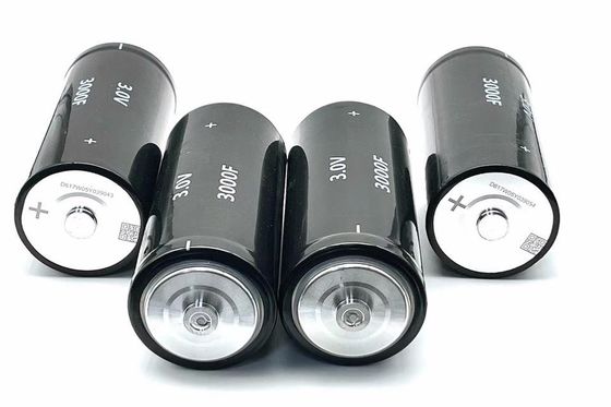 نوع المسمار سريع الشحن Supercapacitor 2.7V 3000F للسيارات