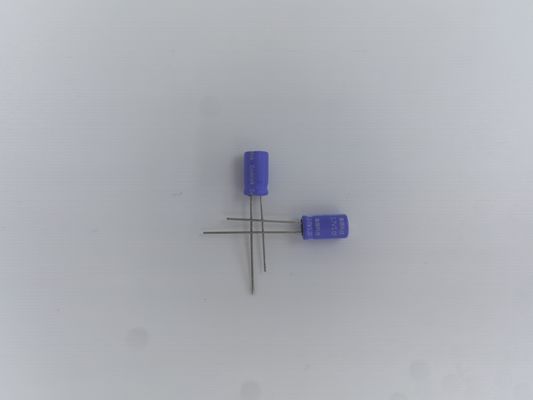 2.7V 1.0F الحالة الثابتة الحرارة الرطبة 40C الكثافة العالية مكثف الدورة الصلبة 000 مرات ESR≤4