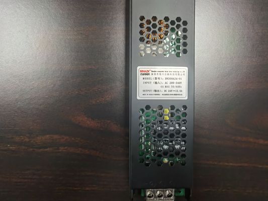 عازل المياه القضية الألومنيوم مصدر الطاقة الذهبي شاحن عازل المطر 12 فولت DC IP67